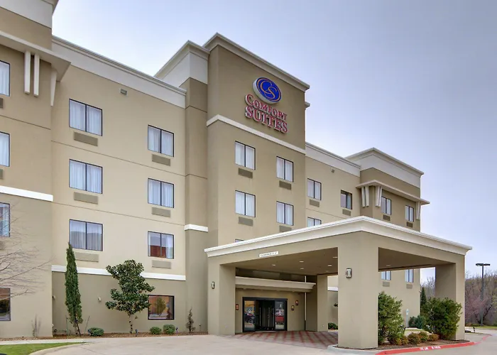 Comfort Suites Near Northeast Mall